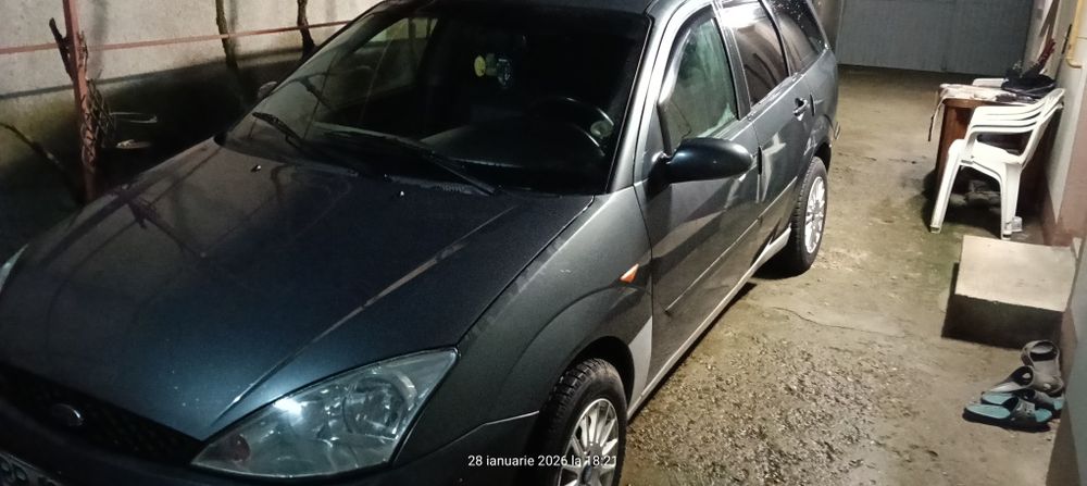 Vând Ford focus 1