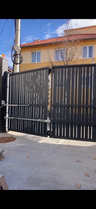 Porti din aluminiu.  Metalice