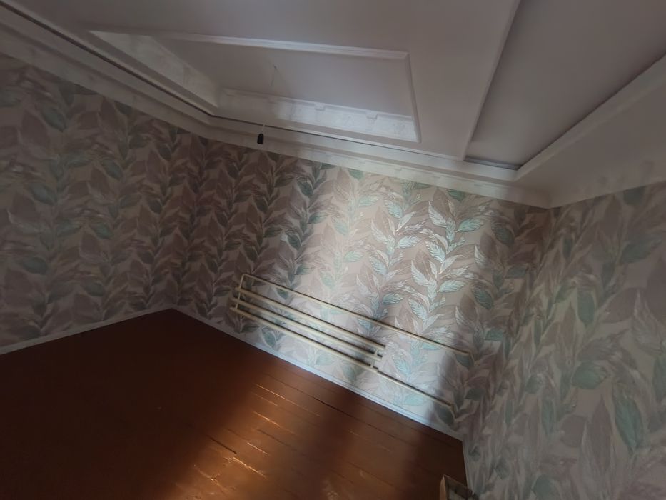 Uy sotiladi 3sotix 5xona 59.000 keliwamz