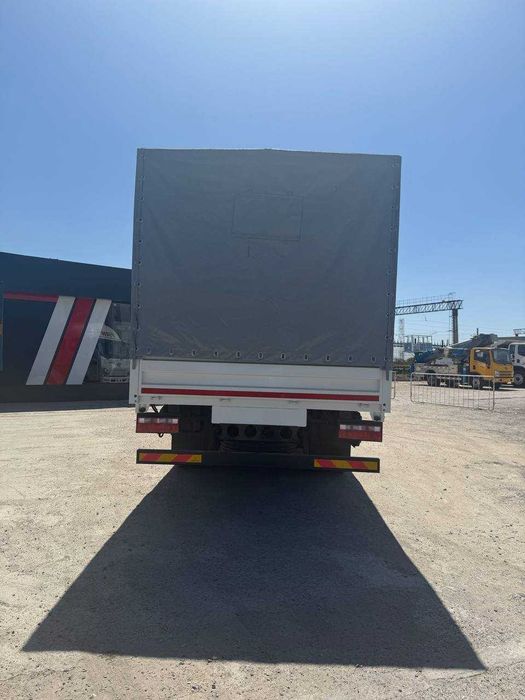 Bortli tent Avtofurgon FAW Tiger V 24,6m³