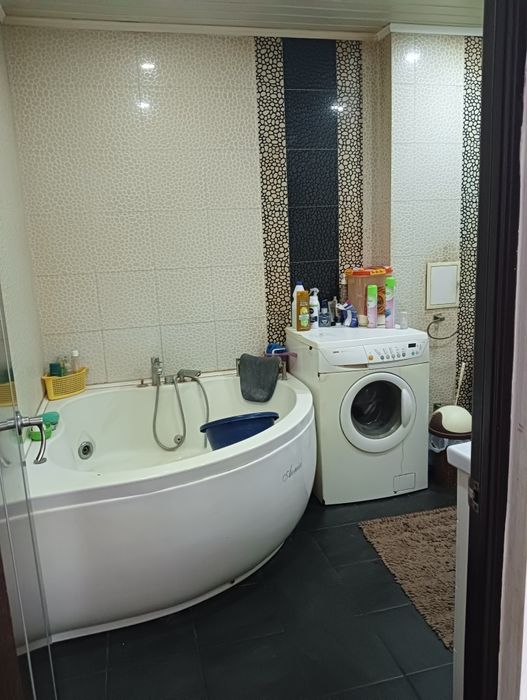 Продам квартиру 3 комнатную. Студия . В 11 мкр - Widok 3