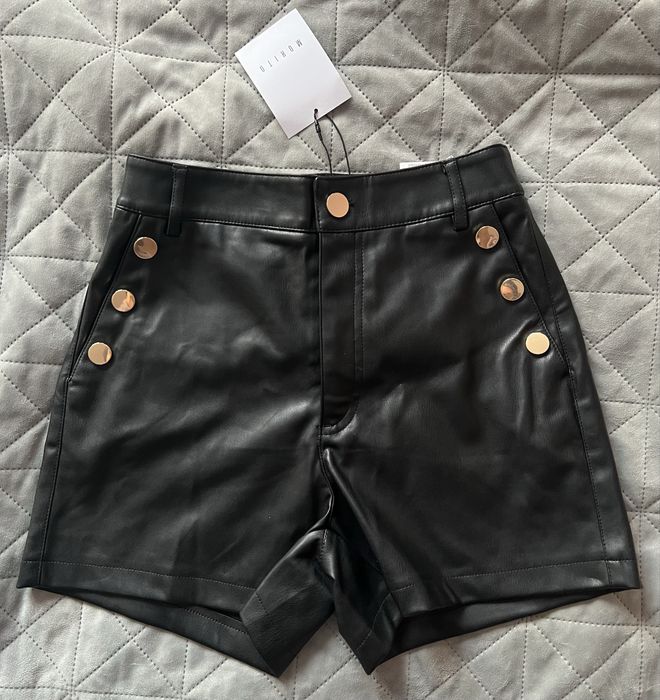 Нови кожени панталонки