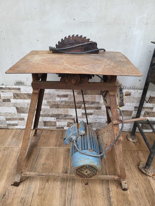 Циркуляр за дърва