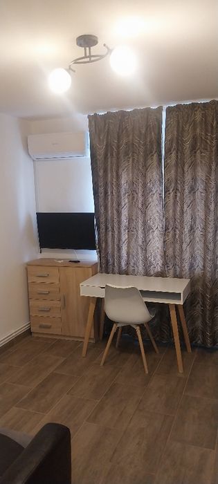 Închiriez garsoniera zona Rogerius