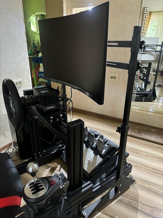 Продам гоночный копкит.