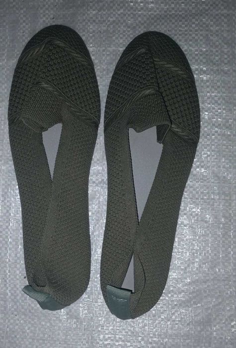 Flat shoes for women