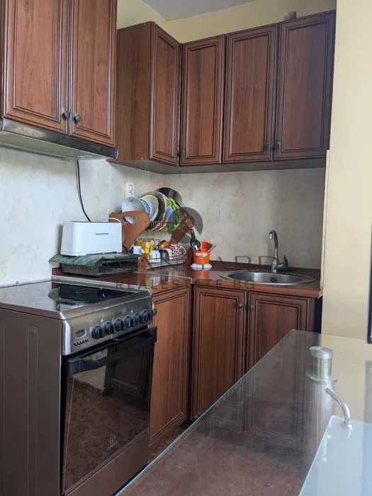 Продава се Четиристаен апартамент в Пловдив, Кючук Париж - 100 кв.м за 1970 €/кв.м - Снимка #2