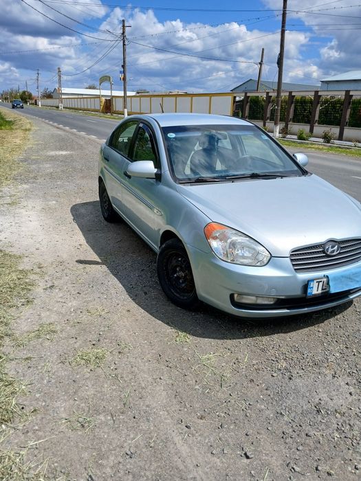 De vinzare Hyundai Accent