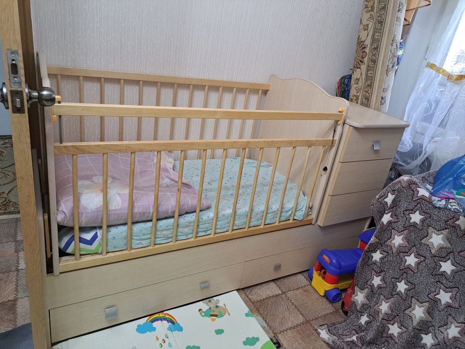 Детская кровать срочно продам