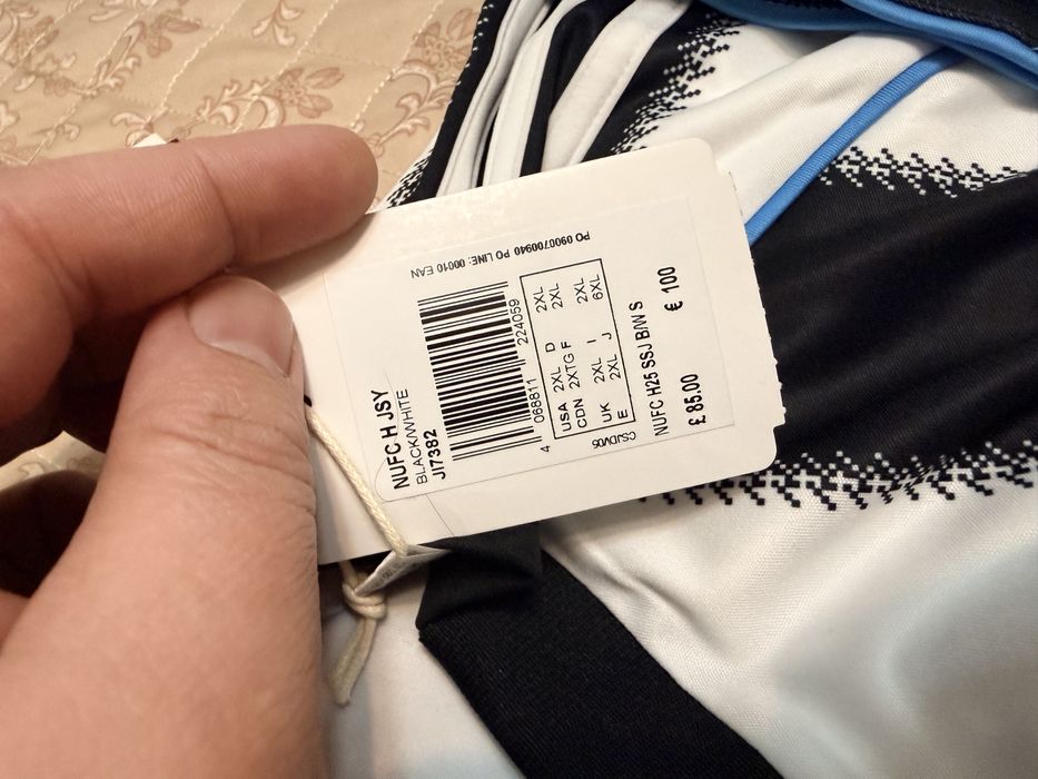 Продам футболку newcastle