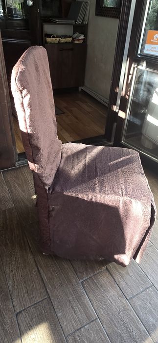 Продавам Столове