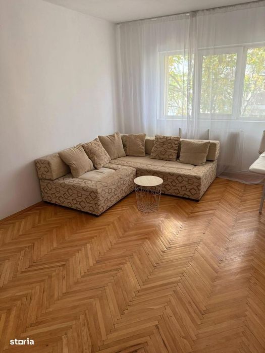 Apartament 3 camere decomandat, 70 mp, 2 balcoane – Zona Soarelui, T