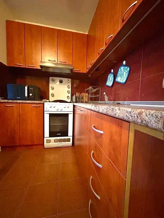 Тристаен апартамент в Овча Купел