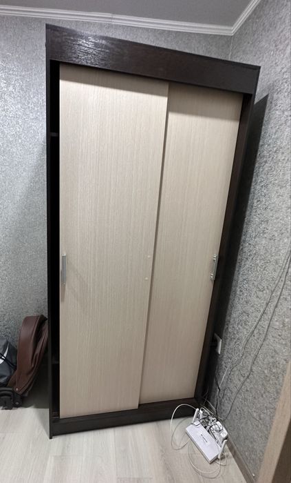 Продам шкаф ш100 в210 глубина 42