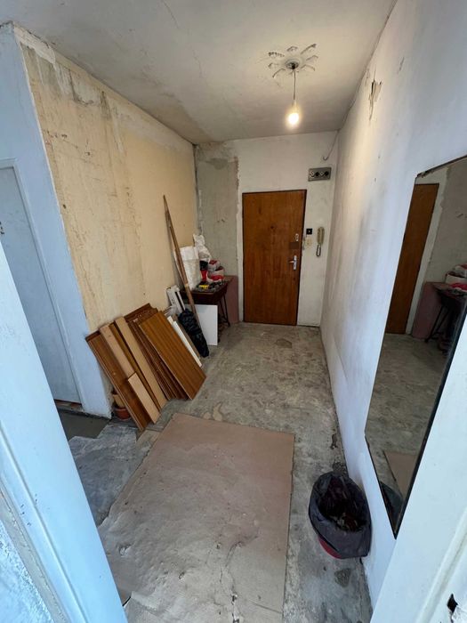 Двустаен апартамент в Люлин 2