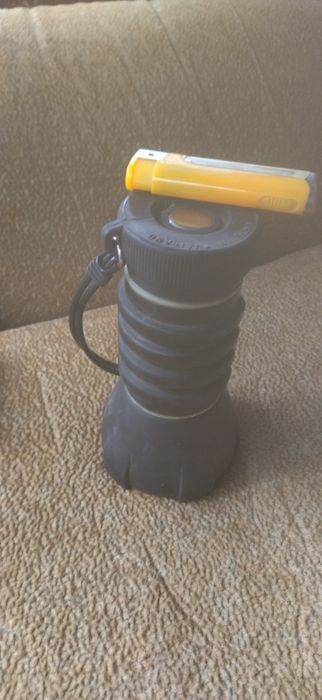 Фонарик Varta противоударный