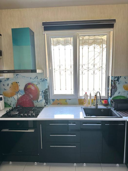 Кухоный гарнитур (кухня)