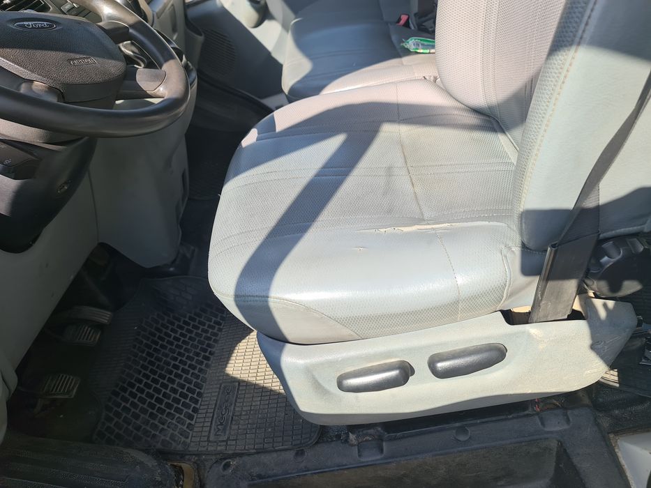 Ford Transit LWB / Plafon înalt / 6 locuri/schimb cu auto