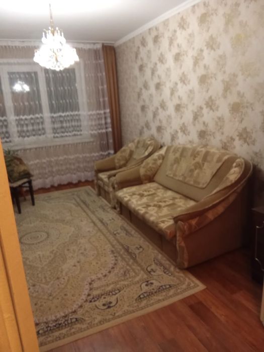 Диван с креслом