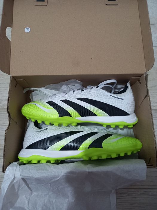 Ghete de fotbal Adidas Predator