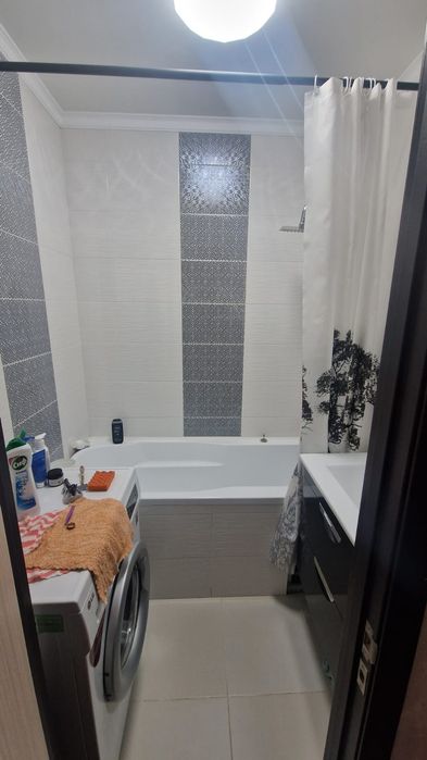 Продам 2х ком квартиру 3/5не угловая
