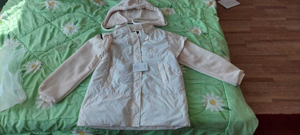 Куртка+жилетка 2в1. Новая.