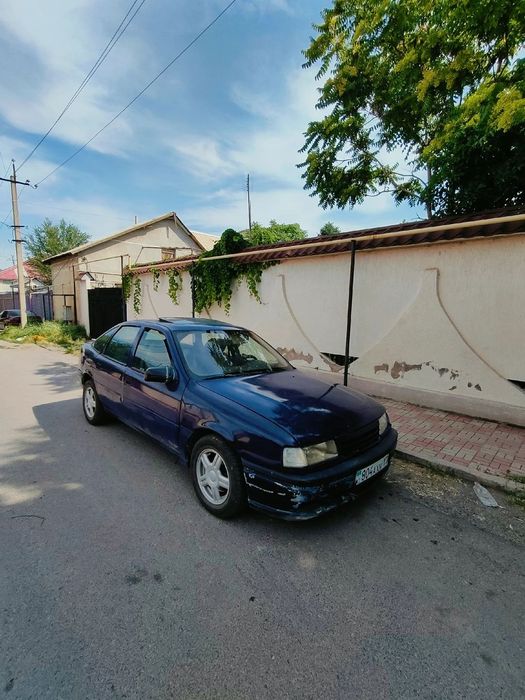 Opel vektra 1.8 .1994