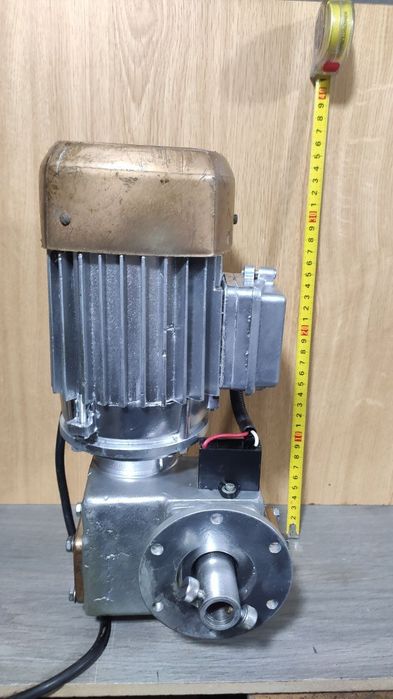 Продается мотор редуктор
