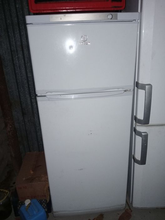 Продам холодильник