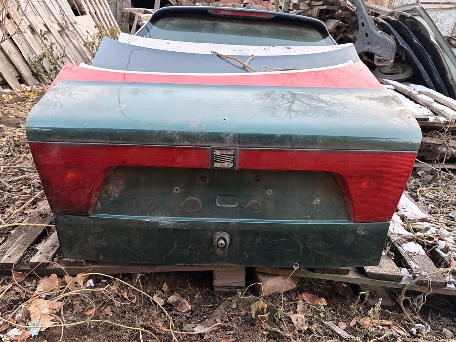 Крышка багажника Seat Cordoba седан 1998 г.в.