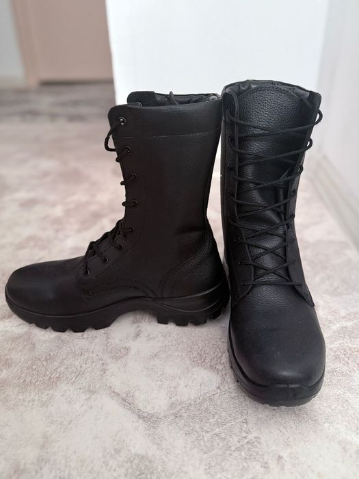 ПРОДАМ зимний военный берцы 41 размера