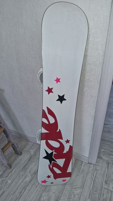 Продам сноуборд 137