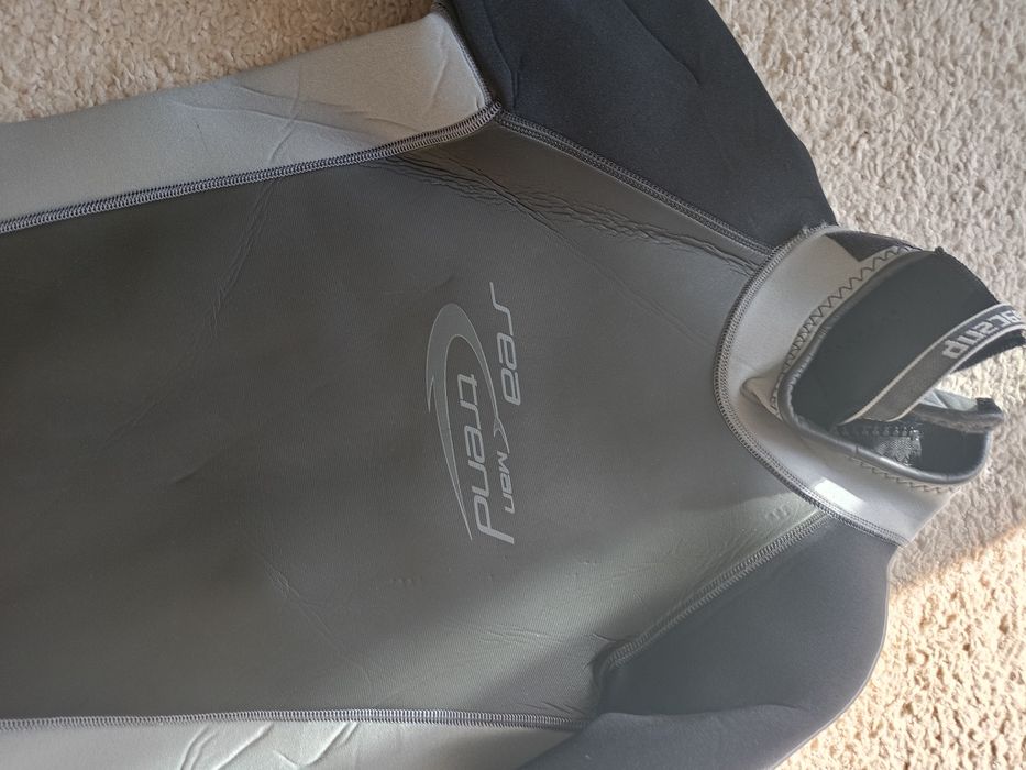Vând costume de neopren scufundari Seac nou nou,mărimea M