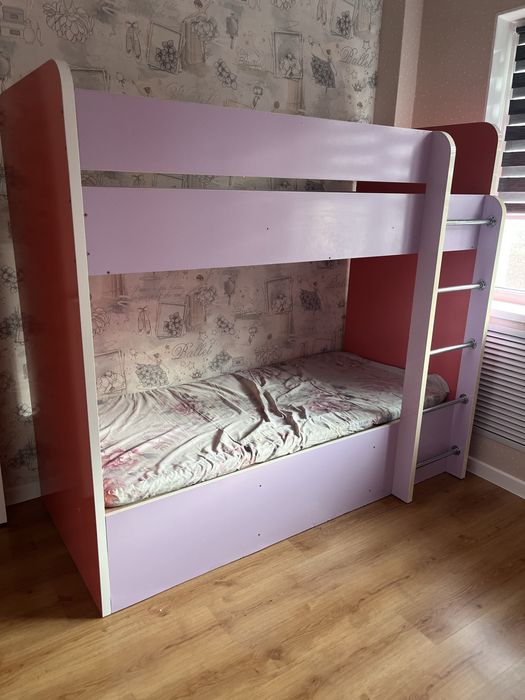 Детский шкаф и кровать