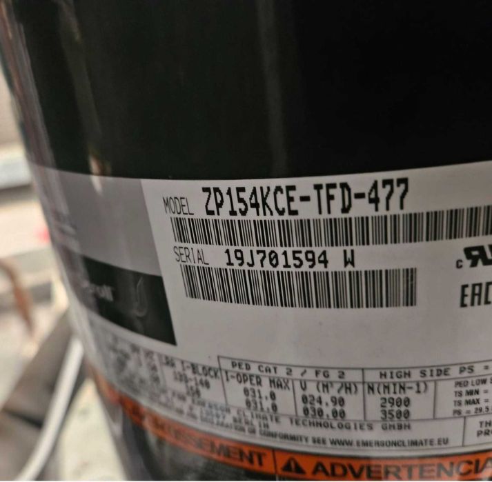 Vand / Inchiriez chiller CLIMAVENETA 70,25KW