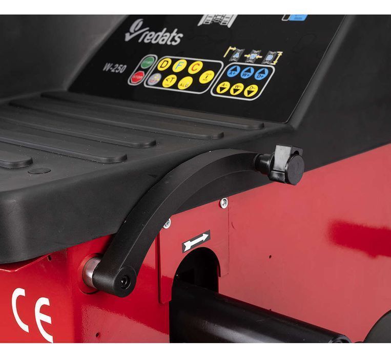 Masina de echilibrat automata pentru roti autoturisme 22 inch redats p