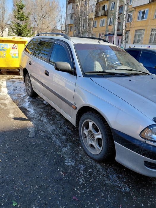 Тайота Авенсис 1,8 литров