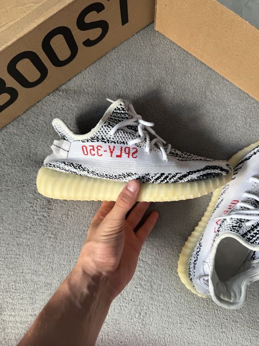Adidas yeezy boost zebra