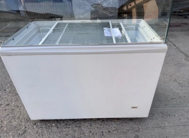 vitrina frigorifica de inghetata la cupa