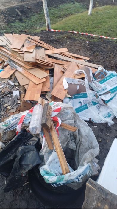 Transport Mutari Debarasare Mobila veche Canapele moloz electrocasnice