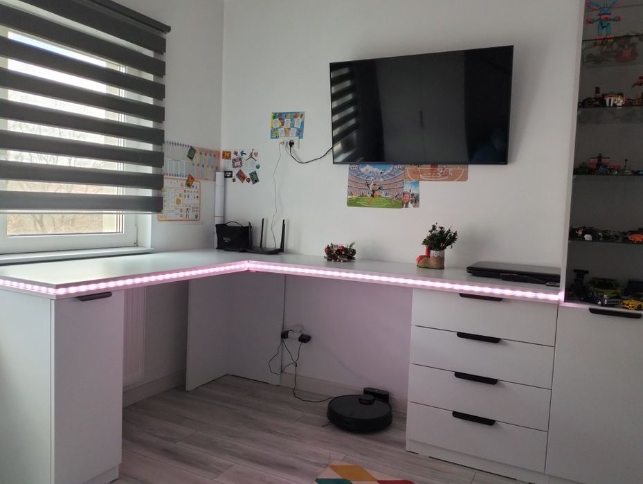 Mobilier la comandă, montez mobilă