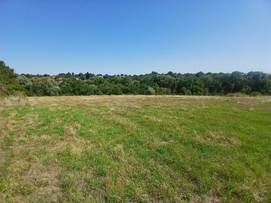Продава се имот идеален за енергийно независим проект (Off - Grid ).
