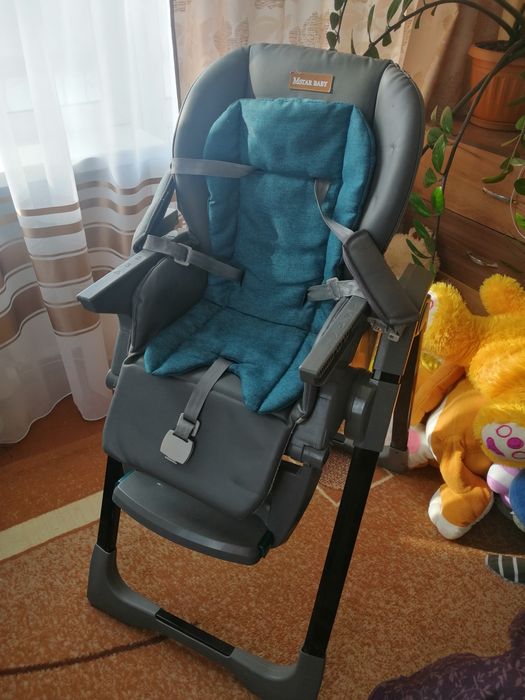 Стульчик для кормления и игры