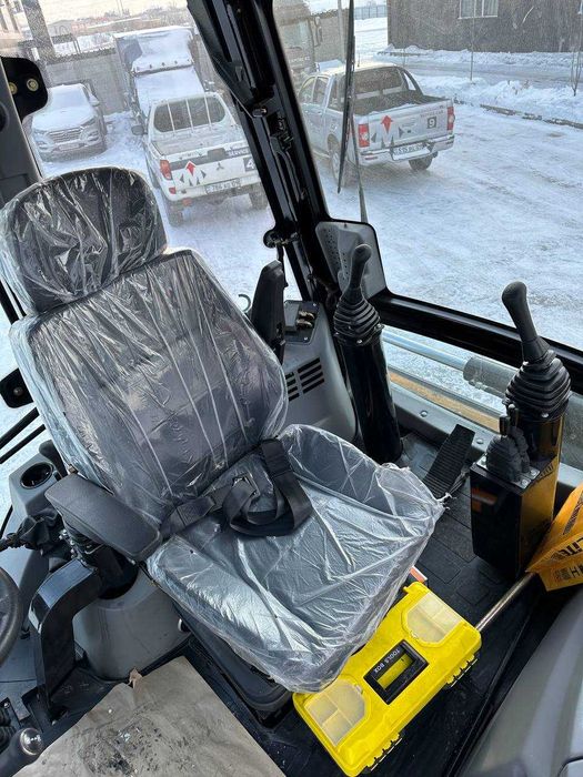 Экскаватор-погрузчик AOLITE BL90-25