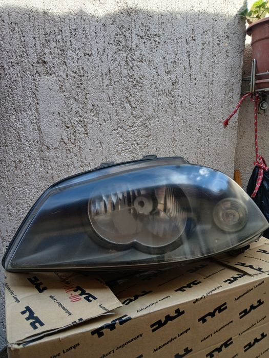 Vind far seiat cordoba anu 2003 în stare bună