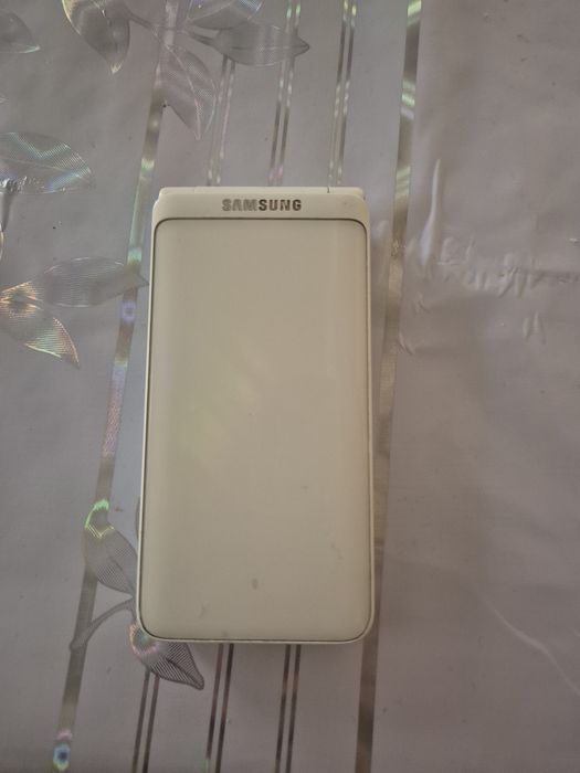 Самсунг Galaxy Folder2