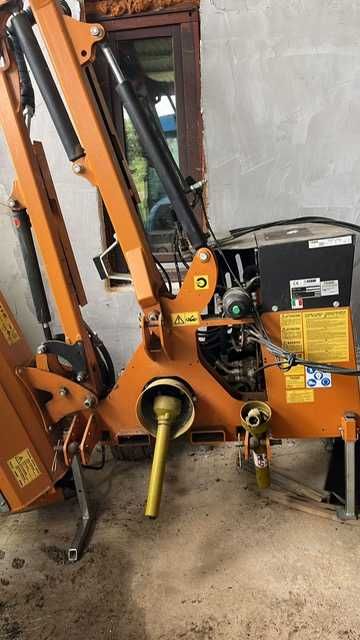 Tocatoare BERTI FB/P 400 noua, brat hidraulic  pentru santuri, canale