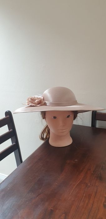 Pălării pentru nunți