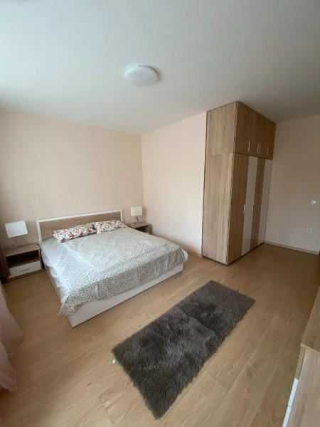 Продава се Двустаен апартамент в София, Гоце Делчев - 68 кв.м за 2103 €/кв.м - Снимка #1