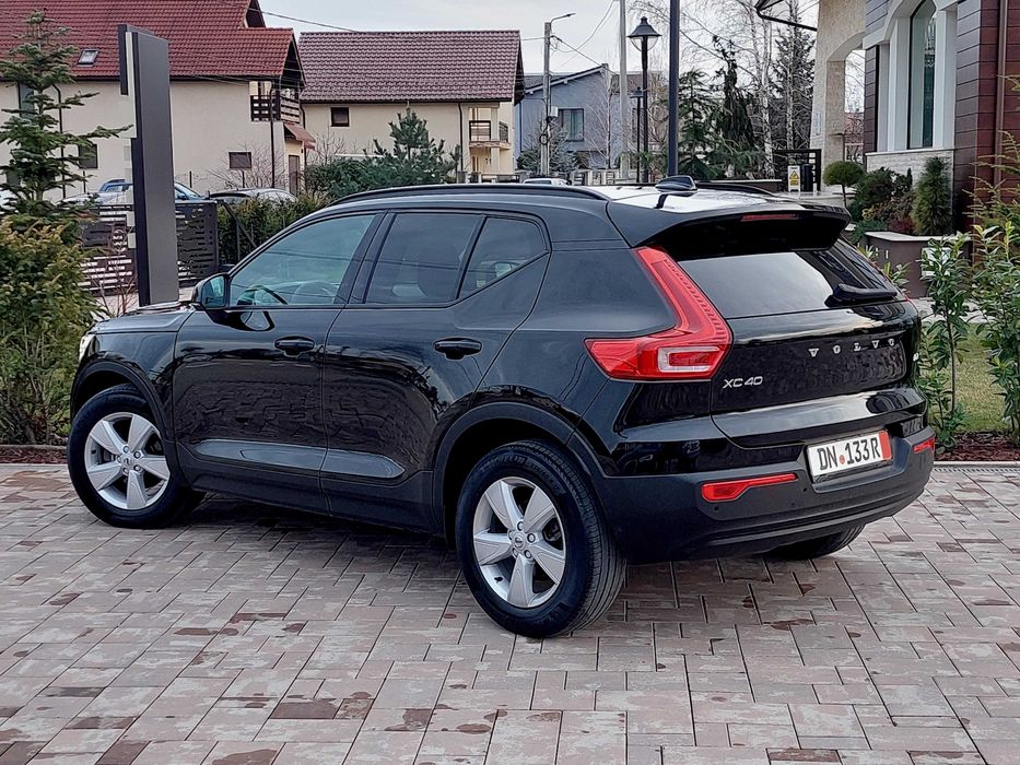 VOLVO XC40 2.0D3 150cp E6 *05/2019* KINETIC Model/Automat/KM Reali